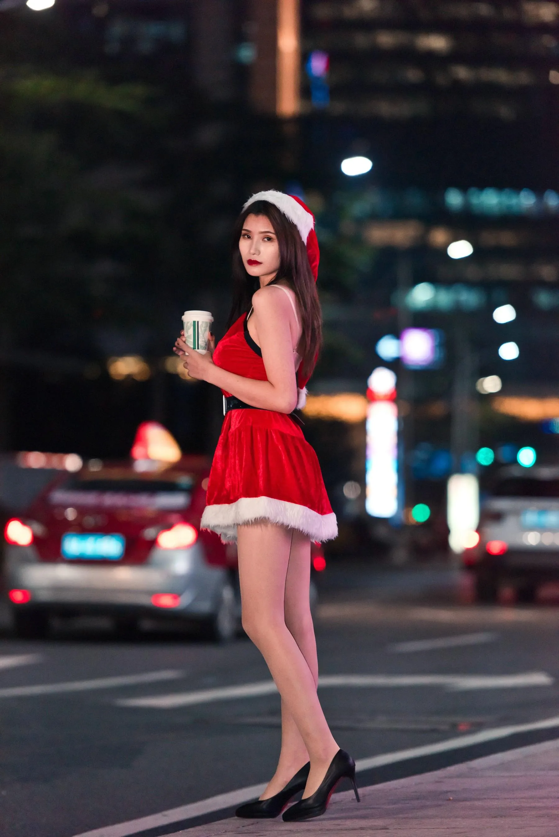 [魔镜街拍] NO.124 寒风中的极品肉丝圣诞美人婷婷 [224P]插图2